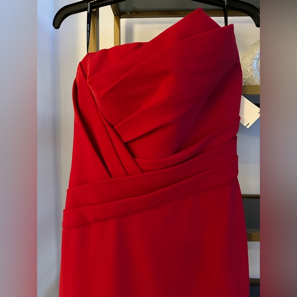NEW Tadashi Shoji Elegant Red Strapless Dress - Picture 3 of 6